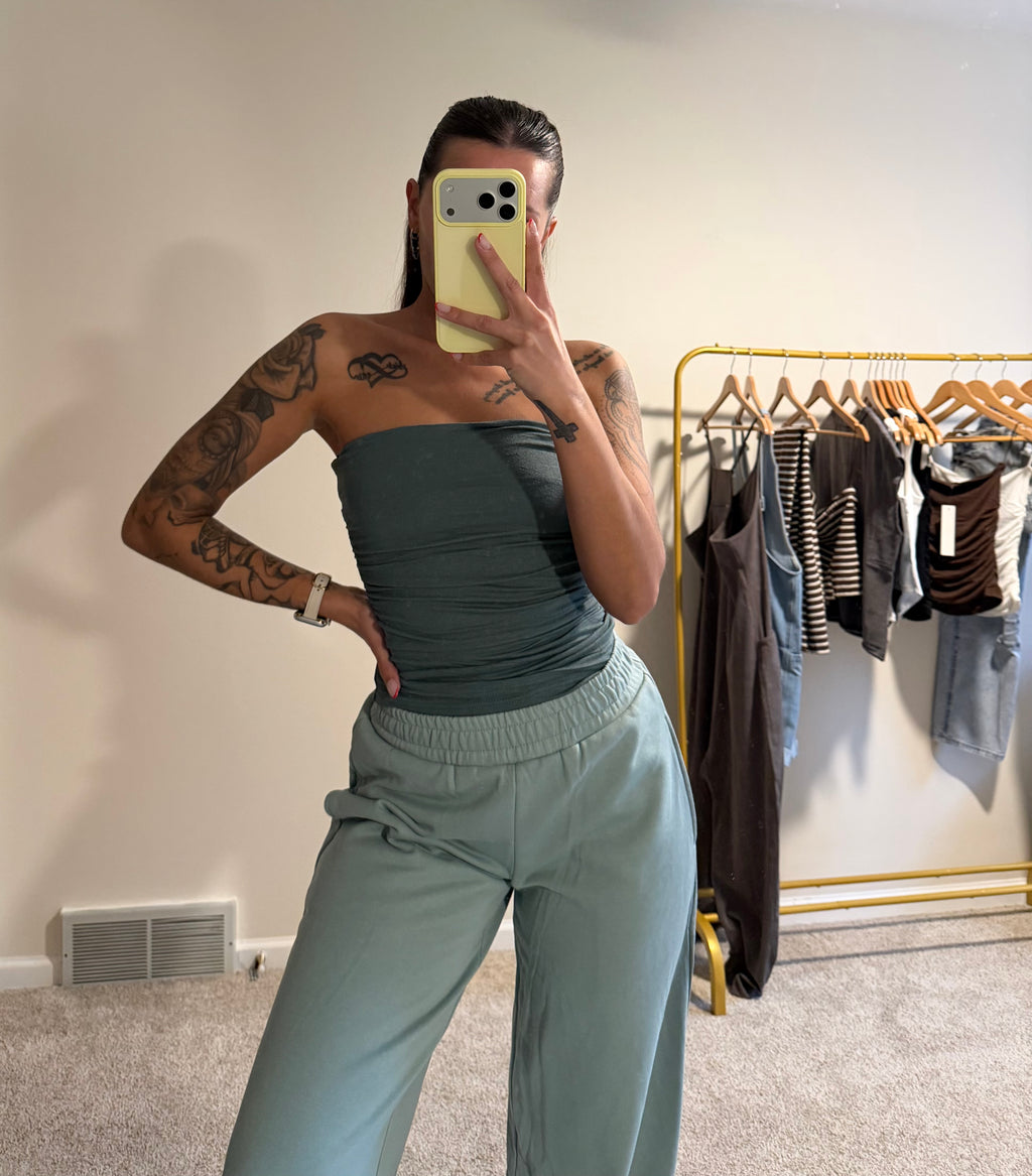 Strapless Scrunch Knit Top
