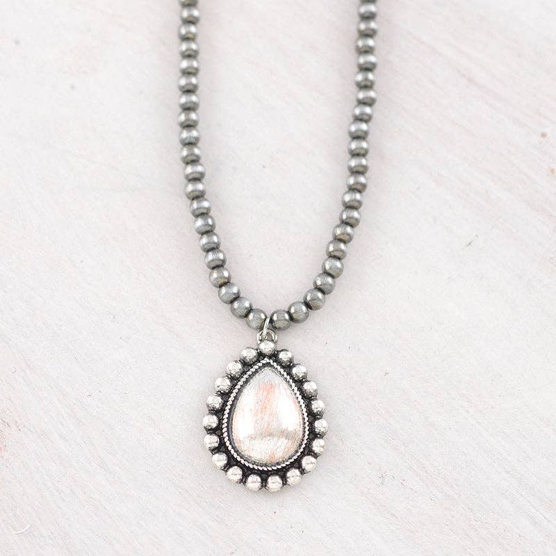 Teardrop Pendant Navajo Pearl Bead Necklace